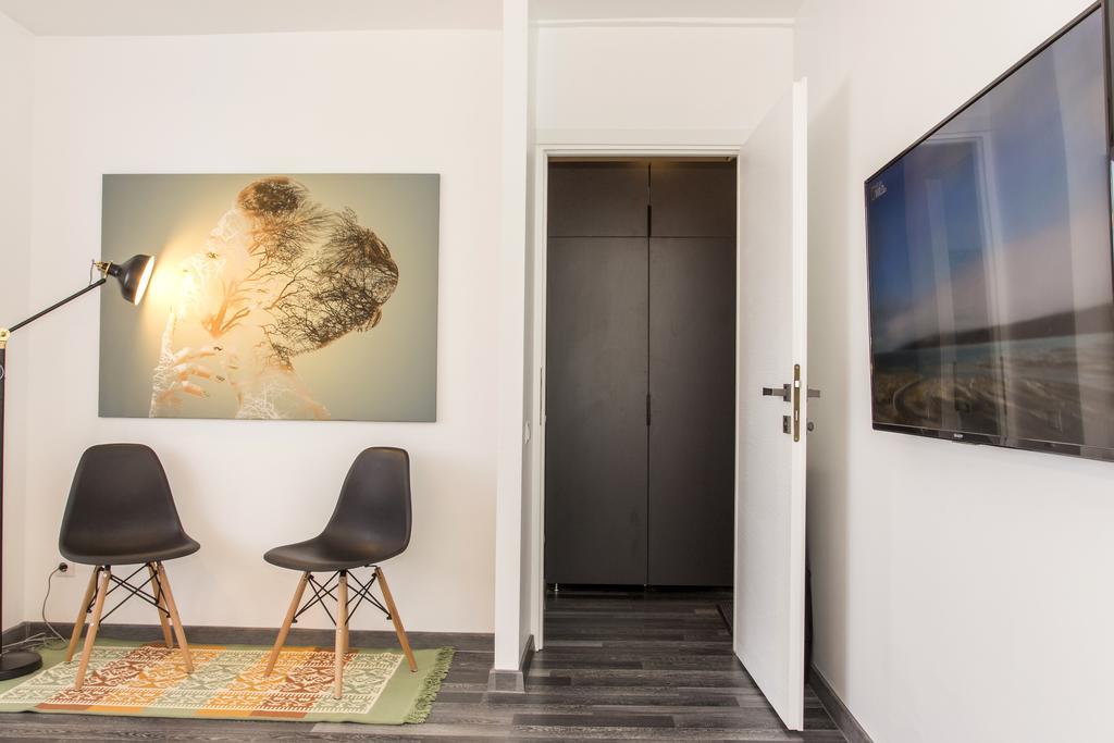 Studio L By Mrg Apartments Bucharest Luaran gambar
