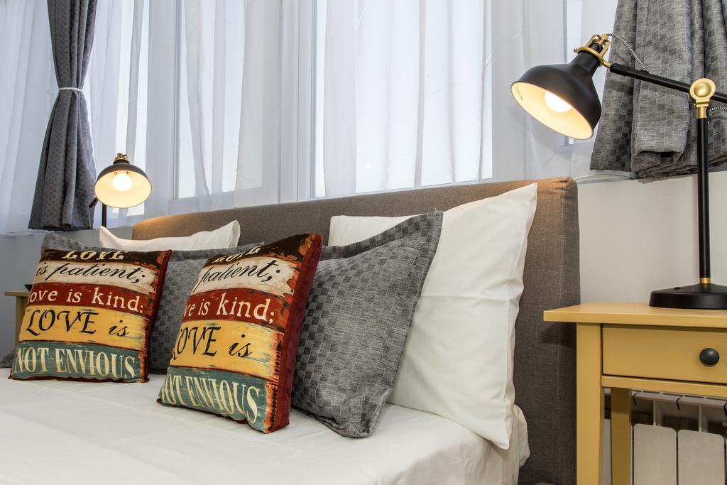 Studio L By Mrg Apartments Bucharest Luaran gambar
