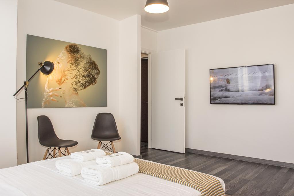Studio L By Mrg Apartments Bucharest Luaran gambar